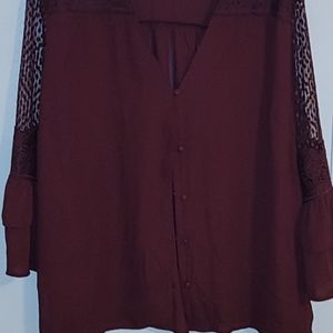 Beautiful burgundy 3/4 sleeve with lace